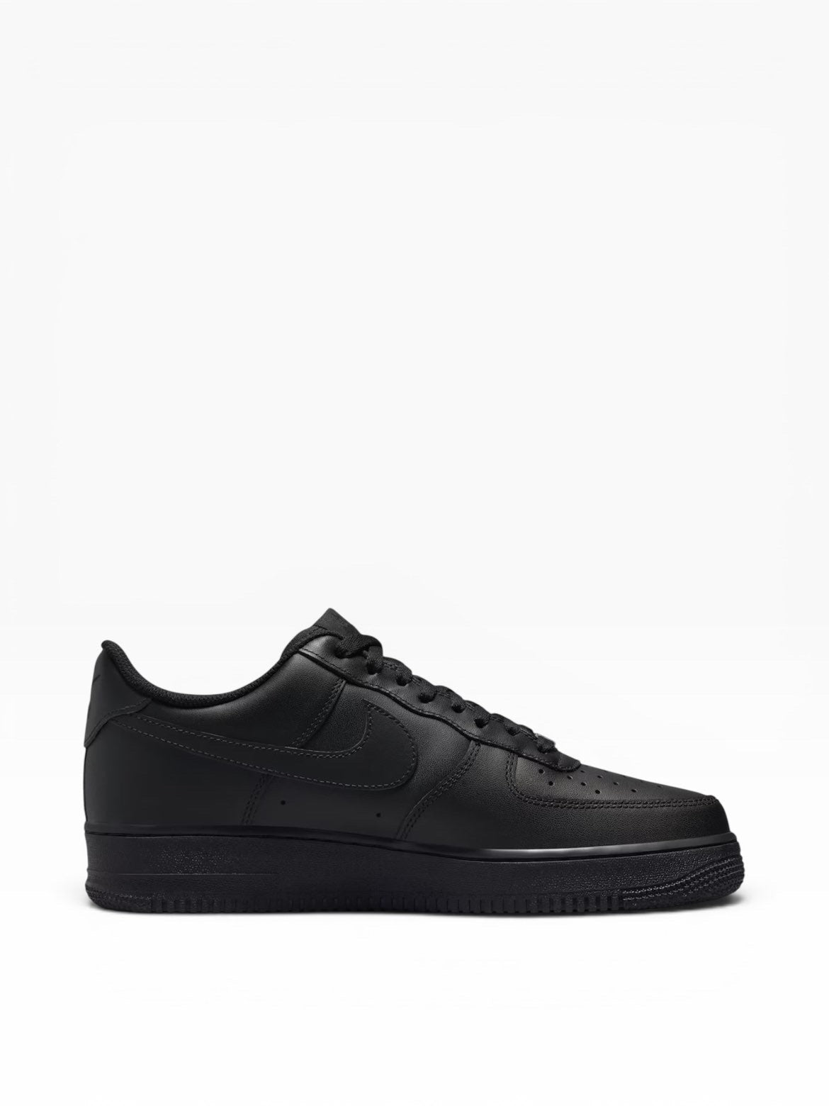 Nike - Men’s black shoe - Air Force 1 ‘ 07