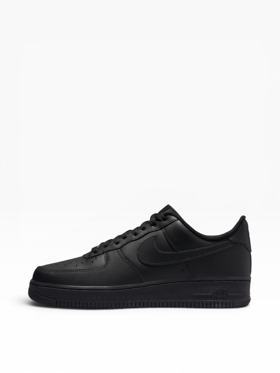 Nike - Men’s black shoe - Air Force 1 ‘ 07