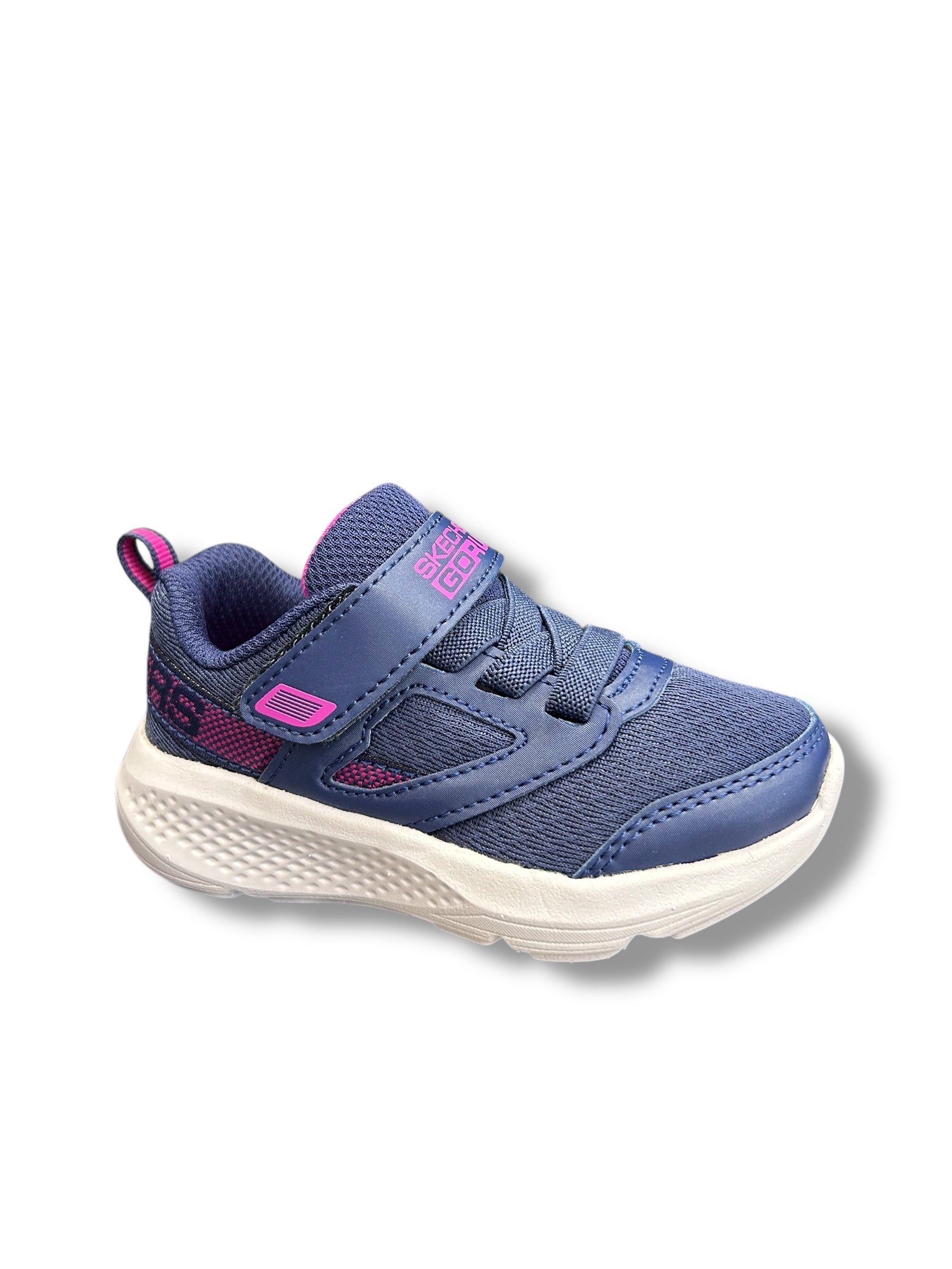 Skechers - Girls navy runner - Sporty spectacular.