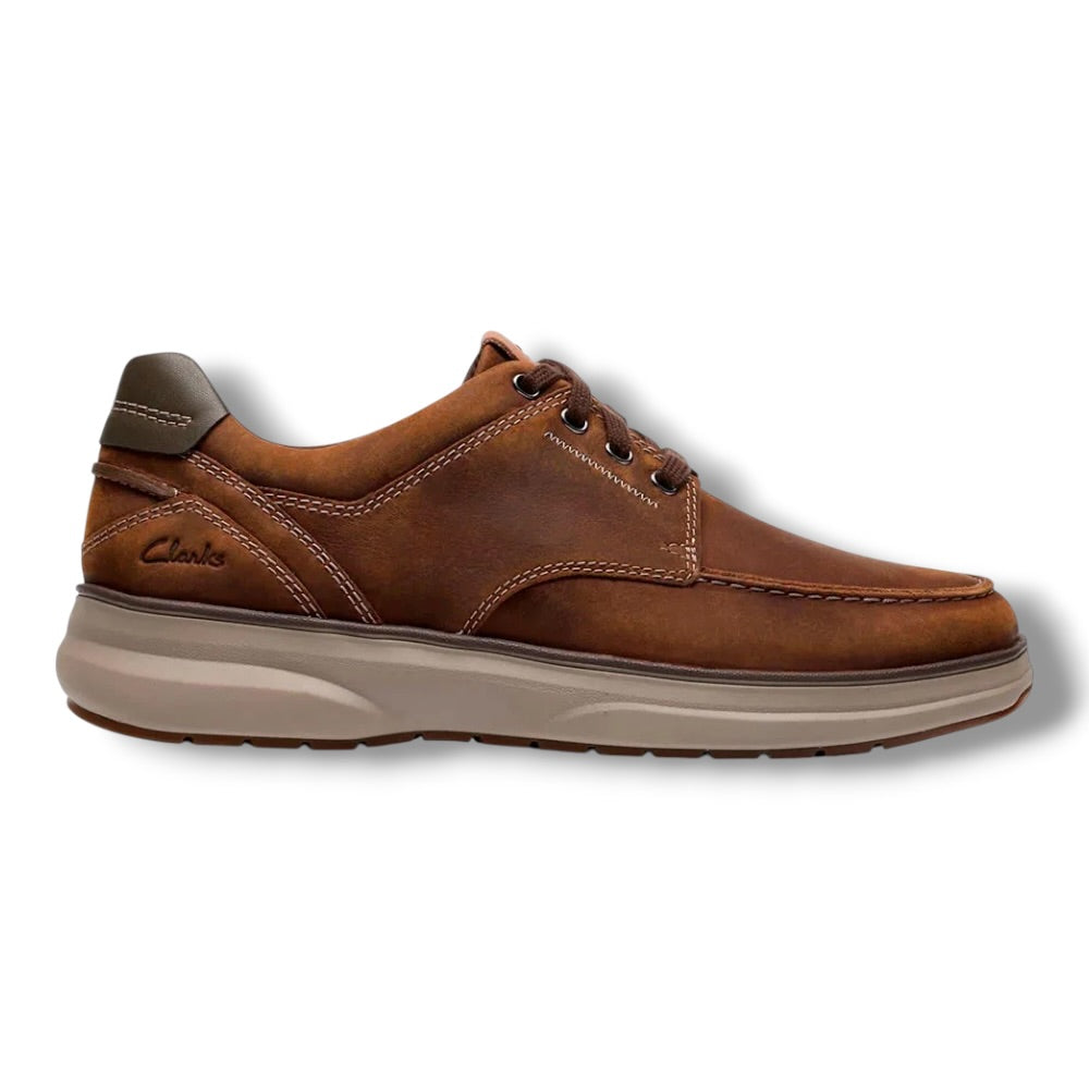 Clarks - Mens brown leather shoe - Mullen Moc