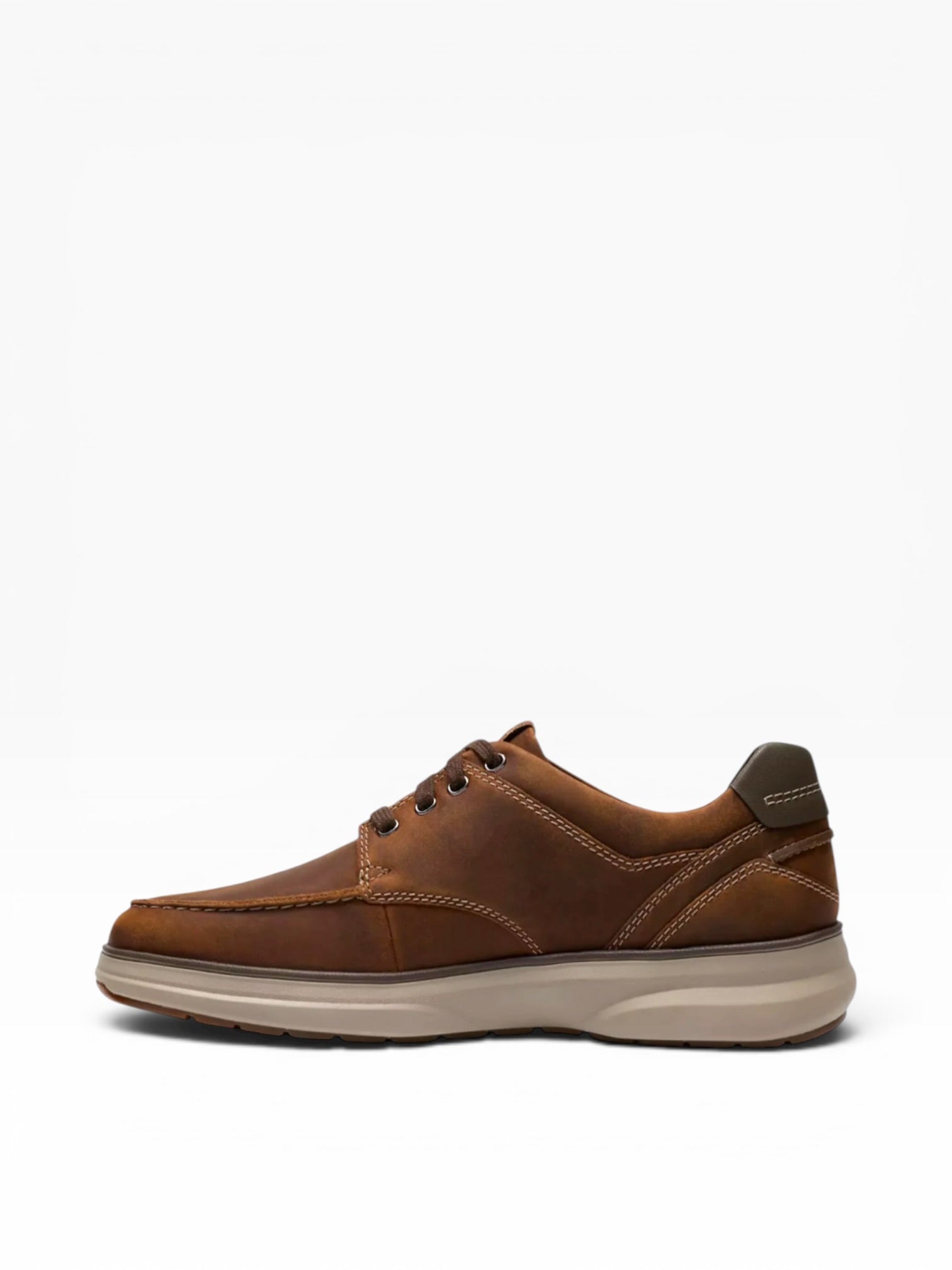 Clarks - Mens brown leather shoe - Mullen Moc