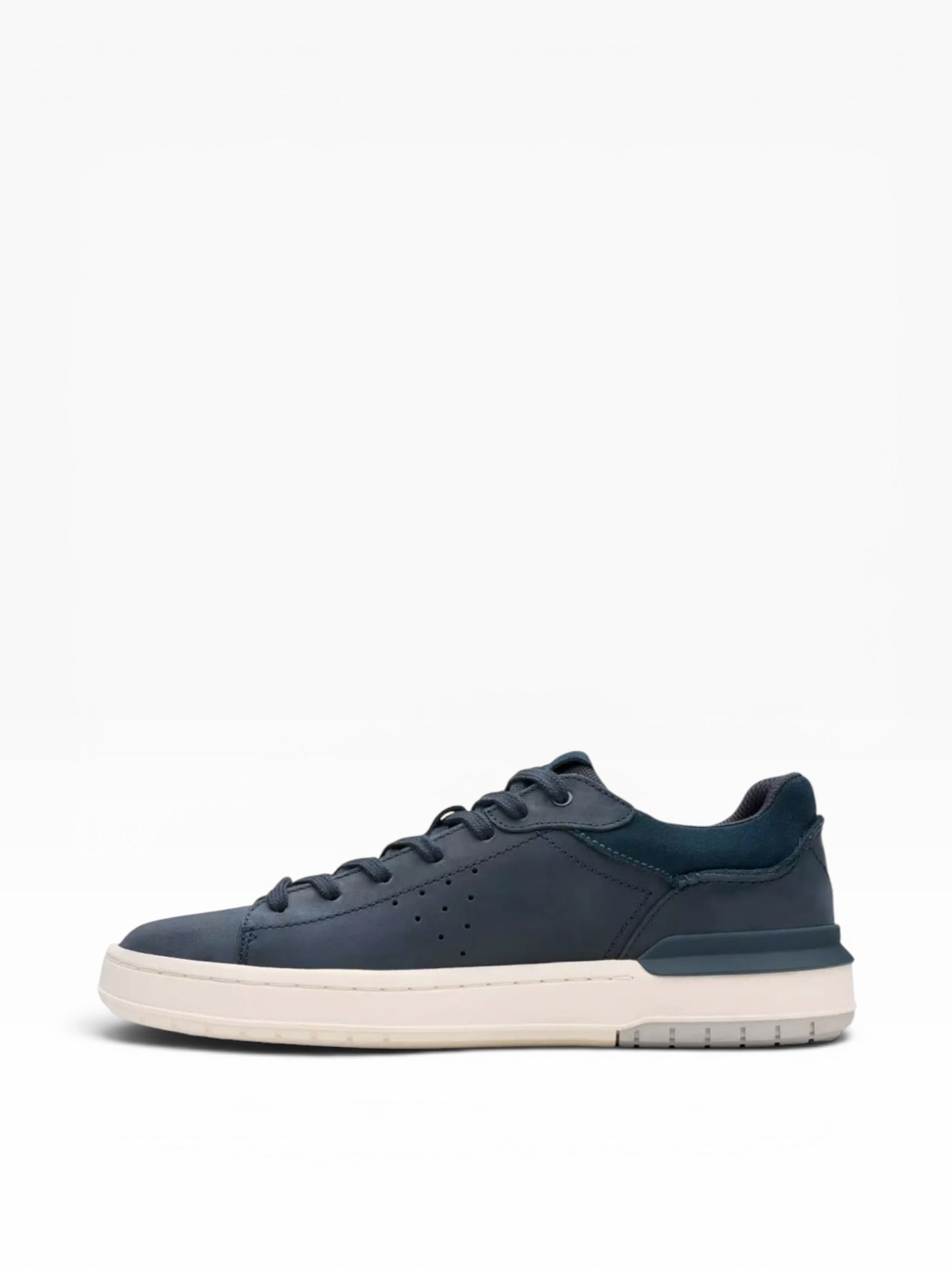 Clarks - Mens navy shoe - Courtlite2 run
