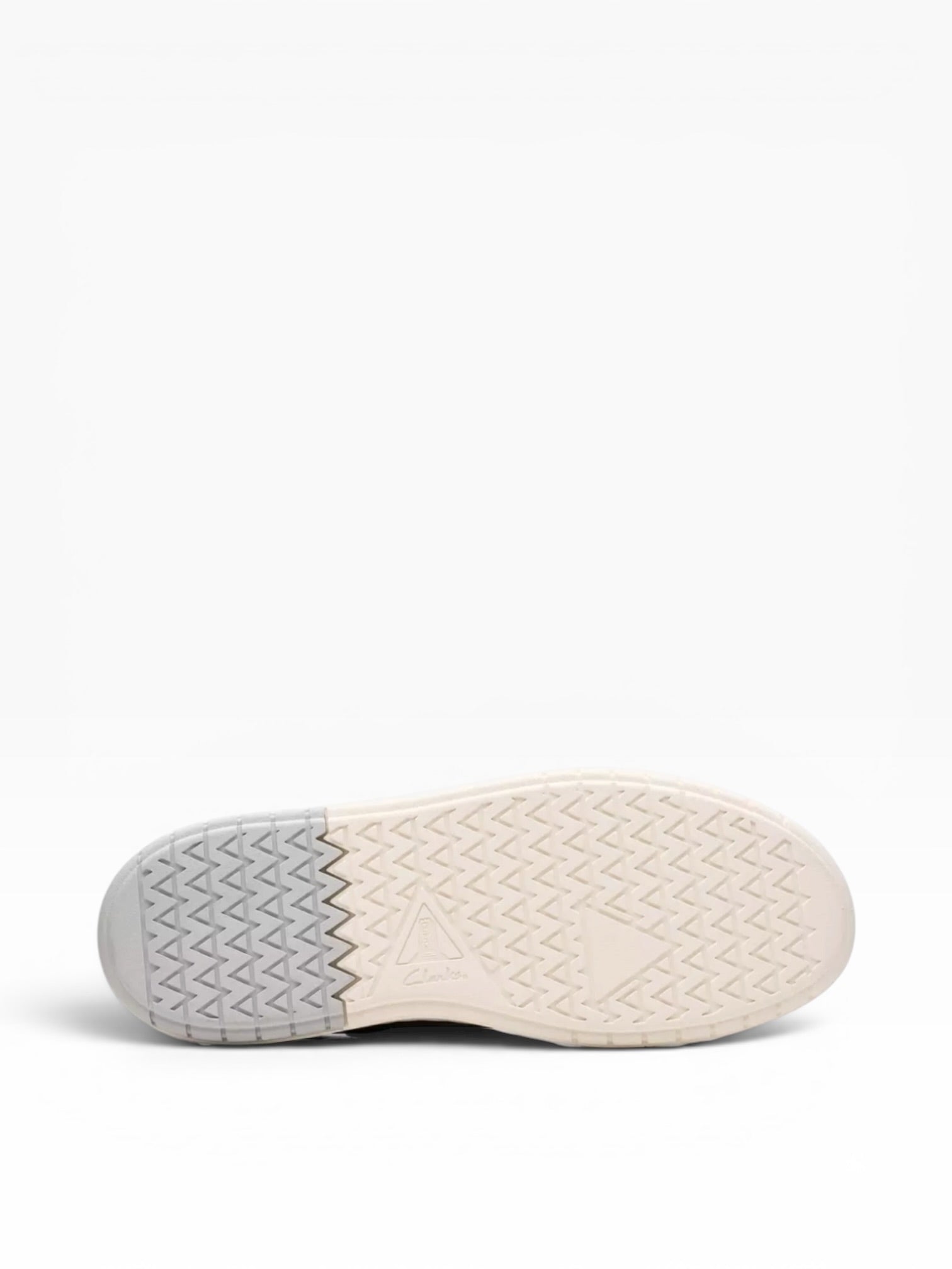 Clarks - Mens navy shoe - Courtlite2 run